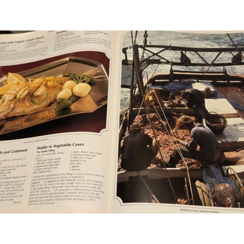 The Australian Way of Cooking Pictorial Hard Cover Cookbook cr 1989 Beautiful